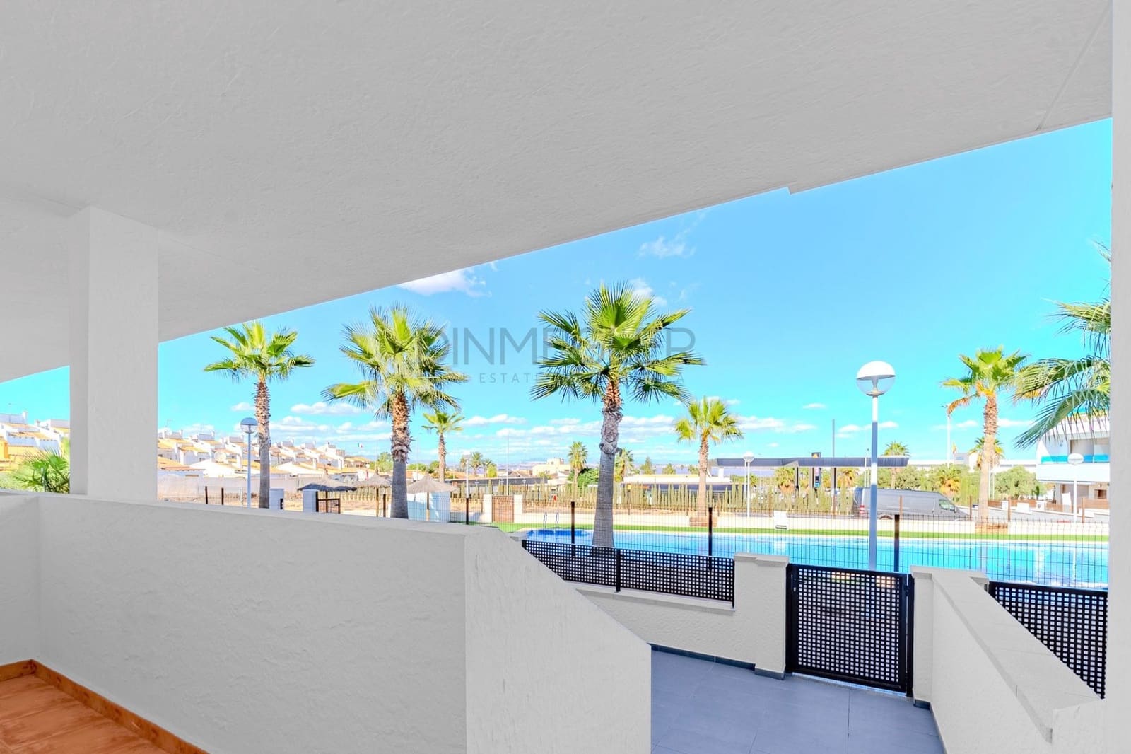 3 sypialnia Dom szeregowy na sprzedaż w Torrevieja z basenem garażem - 315 000 € (Ref: 9096139)