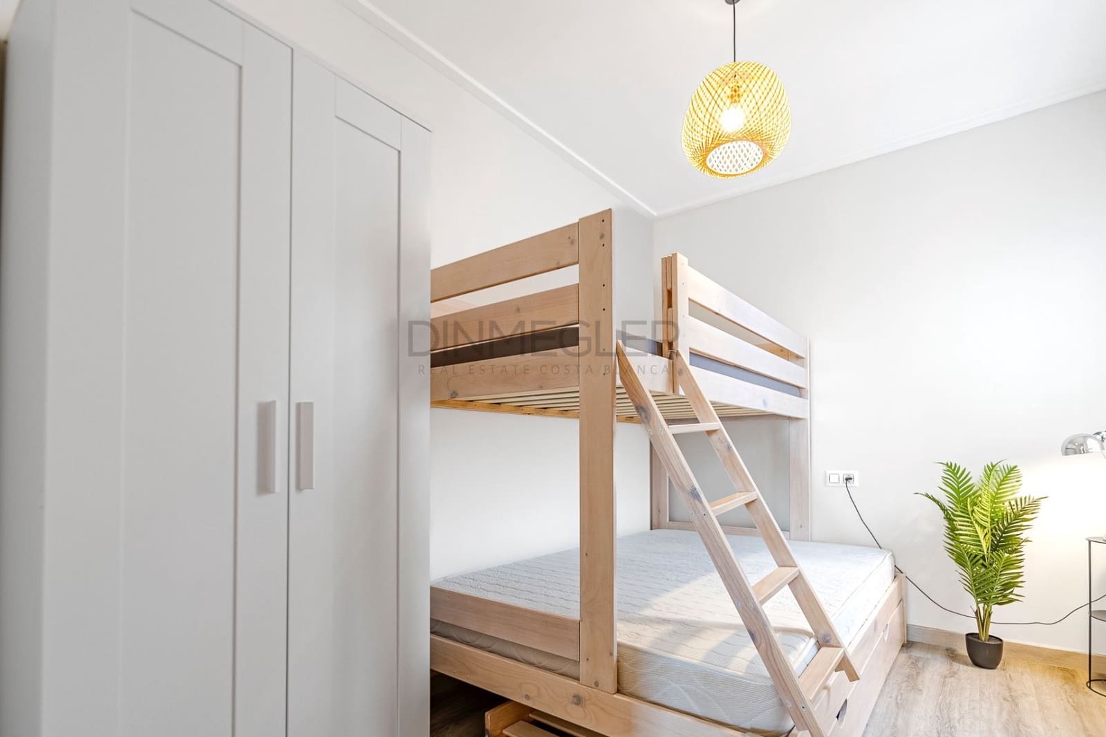 3 sypialnia Dom szeregowy na sprzedaż w Torrevieja z basenem garażem - 315 000 € (Ref: 9096139)