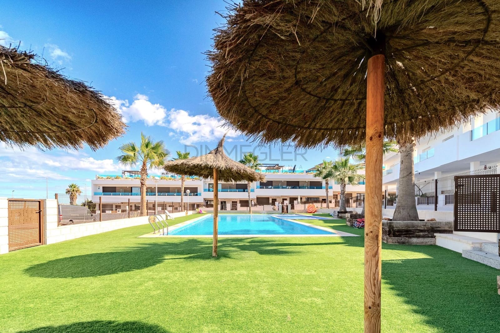 3 sypialnia Dom szeregowy na sprzedaż w Torrevieja z basenem garażem - 315 000 € (Ref: 9096139)