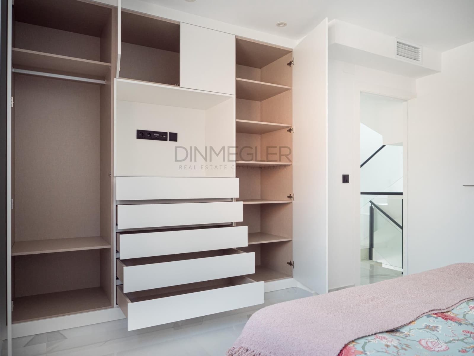 3 Zimmer Villa zu verkaufen in San Pedro del Pinatar mit Pool - 439.000 € (Ref: 9096143)