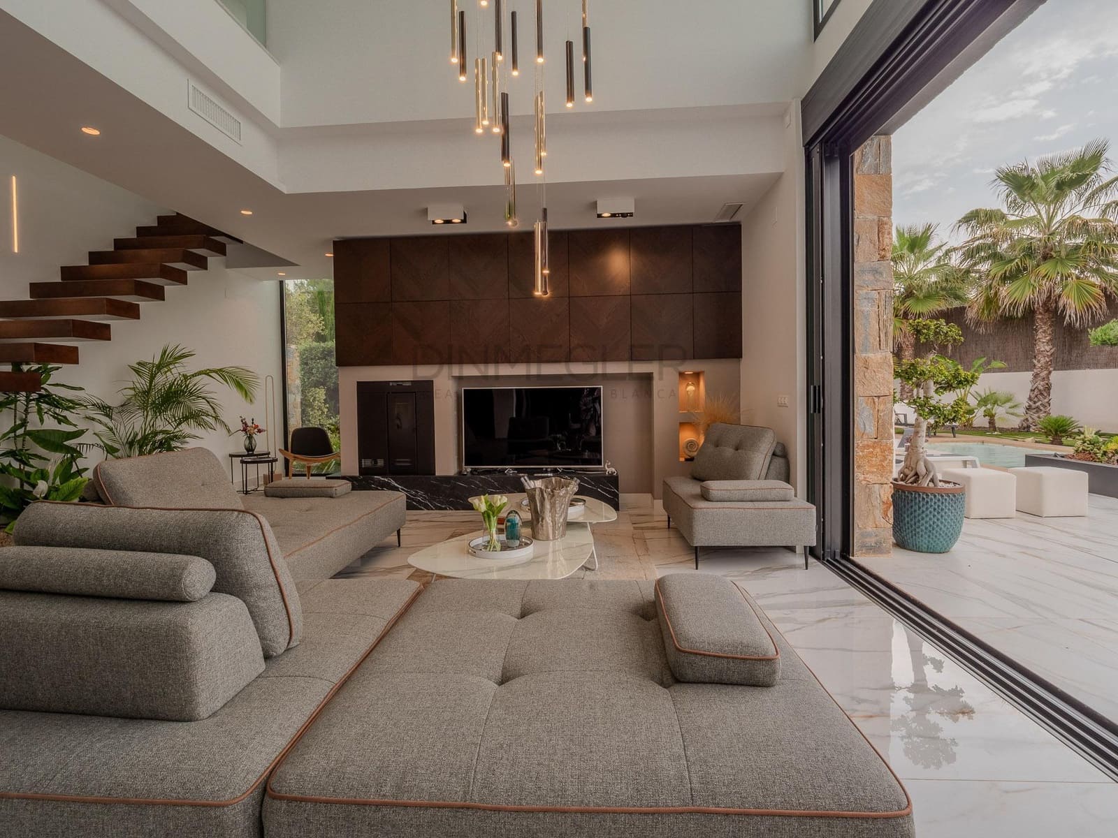 4 soverom Villa til salgs i Las Colinas Golf med svømmebasseng garasje - € 2 880 000 (Ref: 9108893)