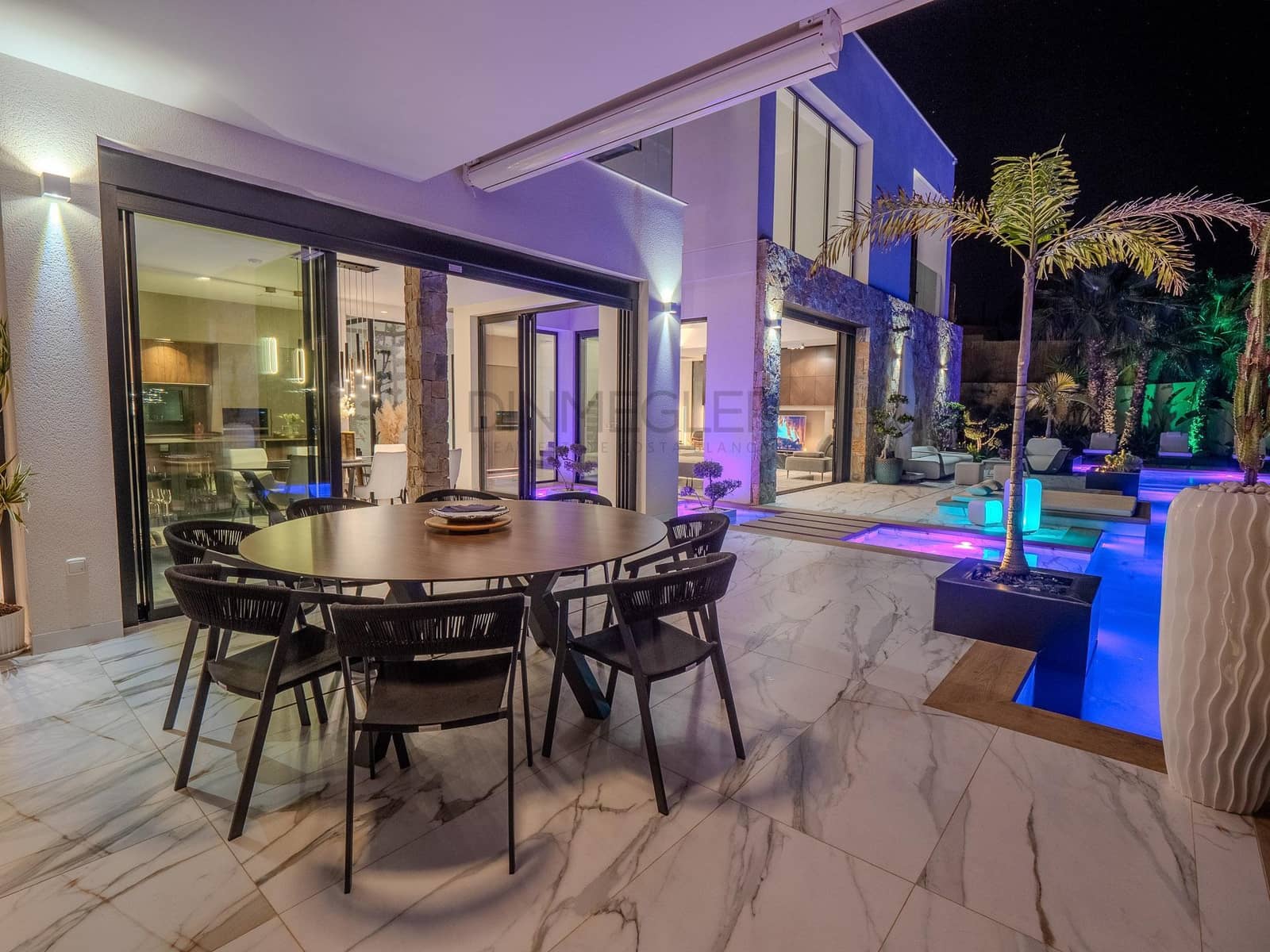 4 soverom Villa til salgs i Las Colinas Golf med svømmebasseng garasje - € 2 880 000 (Ref: 9108893)