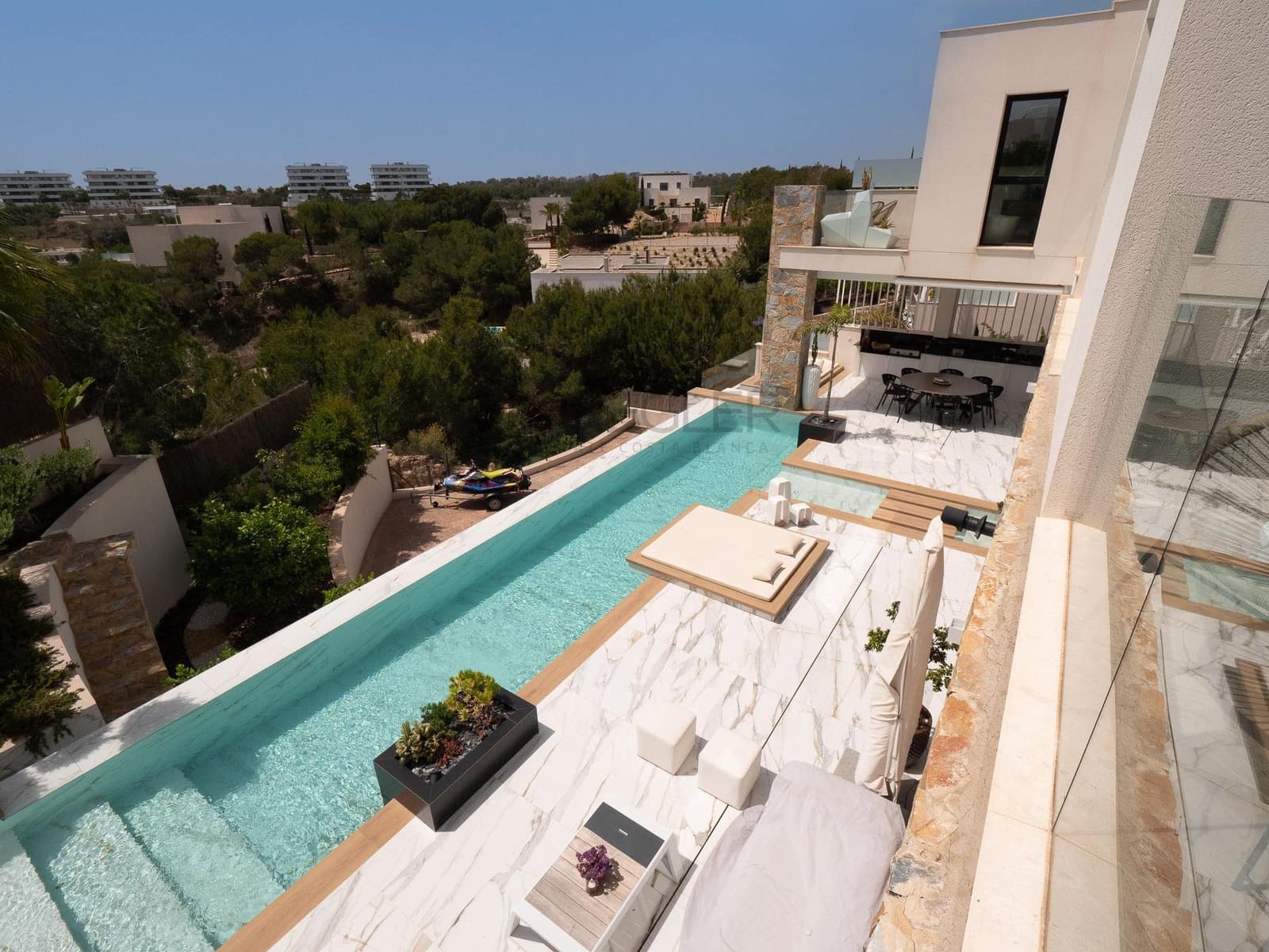 4 soverom Villa til salgs i Las Colinas Golf med svømmebasseng garasje - € 2 880 000 (Ref: 9108893)