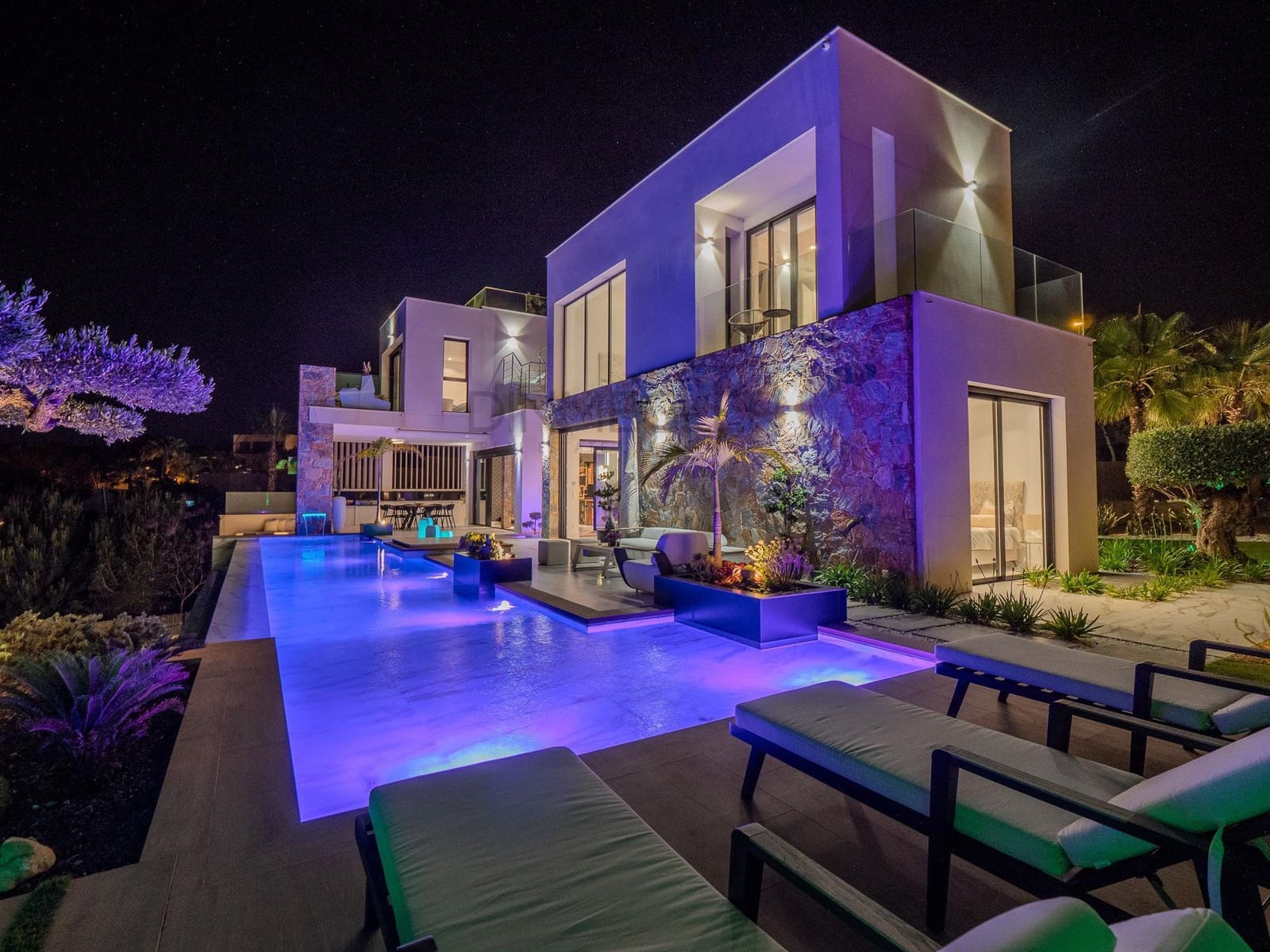 4 soverom Villa til salgs i Las Colinas Golf med svømmebasseng garasje - € 2 880 000 (Ref: 9108893)