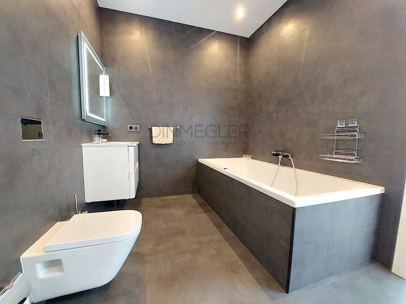 3 bedroom Villa for sale in Torrevieja with pool garage - € 709,000 (Ref: 9110507)