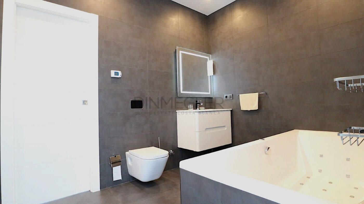 3 bedroom Villa for sale in Torrevieja with pool garage - € 709,000 (Ref: 9110507)