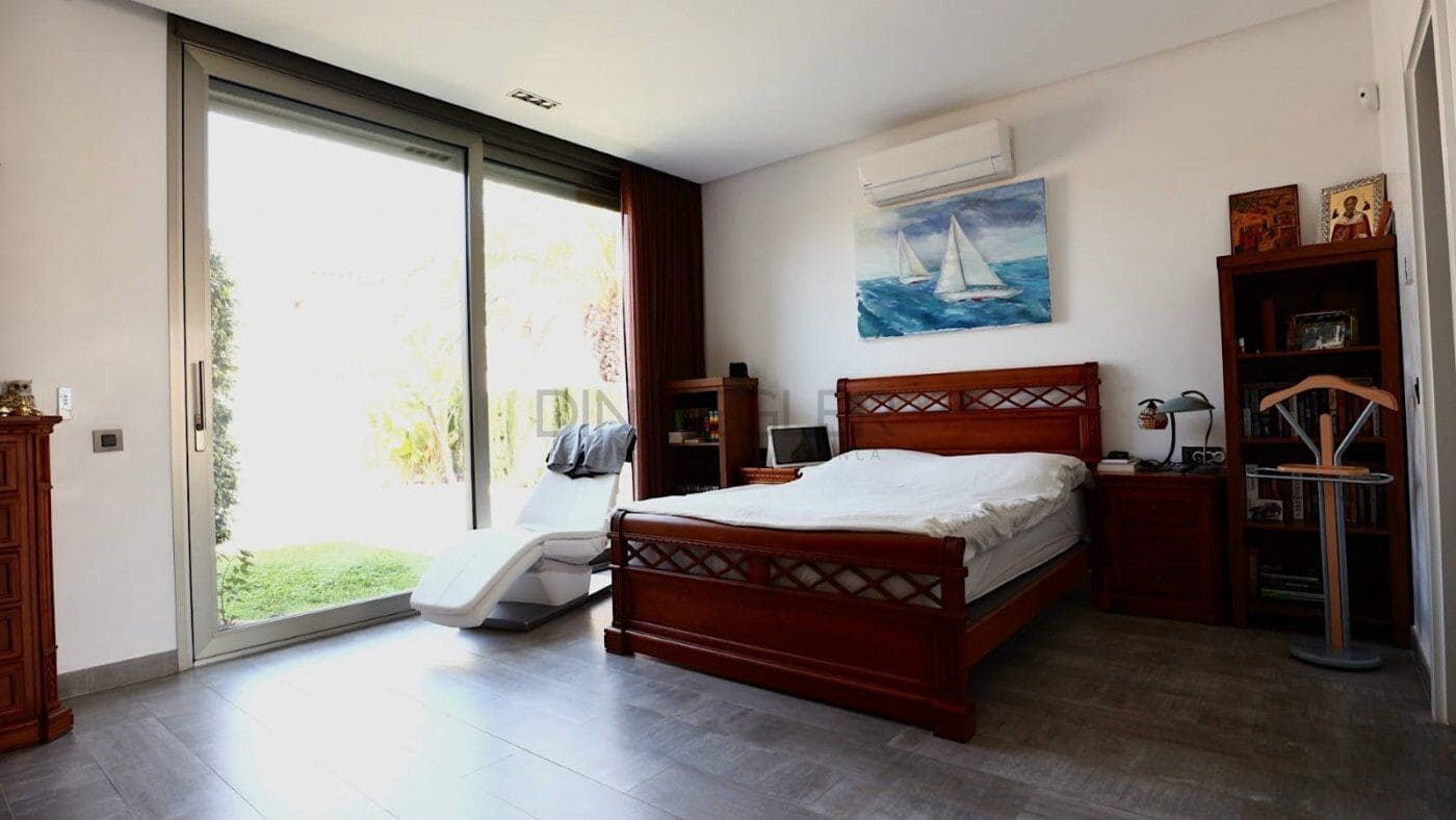 3 bedroom Villa for sale in Torrevieja with pool garage - € 709,000 (Ref: 9110507)