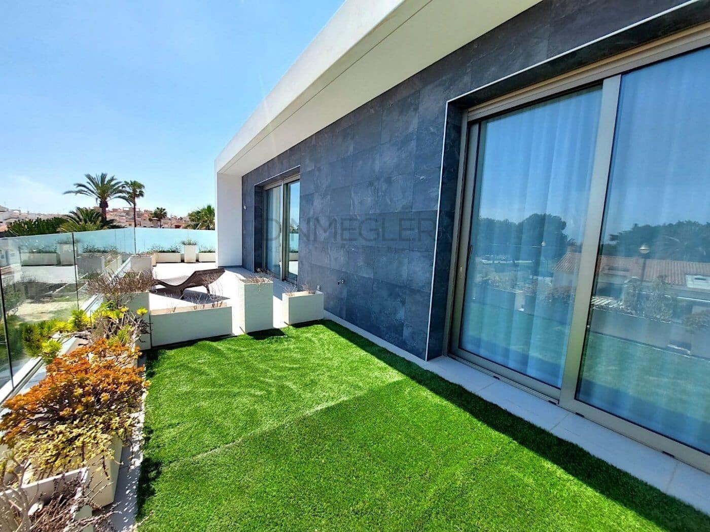 3 bedroom Villa for sale in Torrevieja with pool garage - € 709,000 (Ref: 9110507)