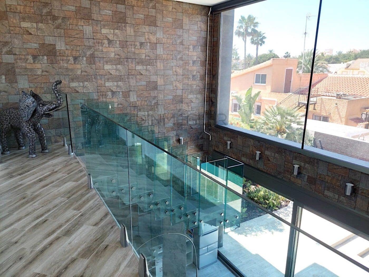 3 bedroom Villa for sale in Torrevieja with pool garage - € 709,000 (Ref: 9110507)