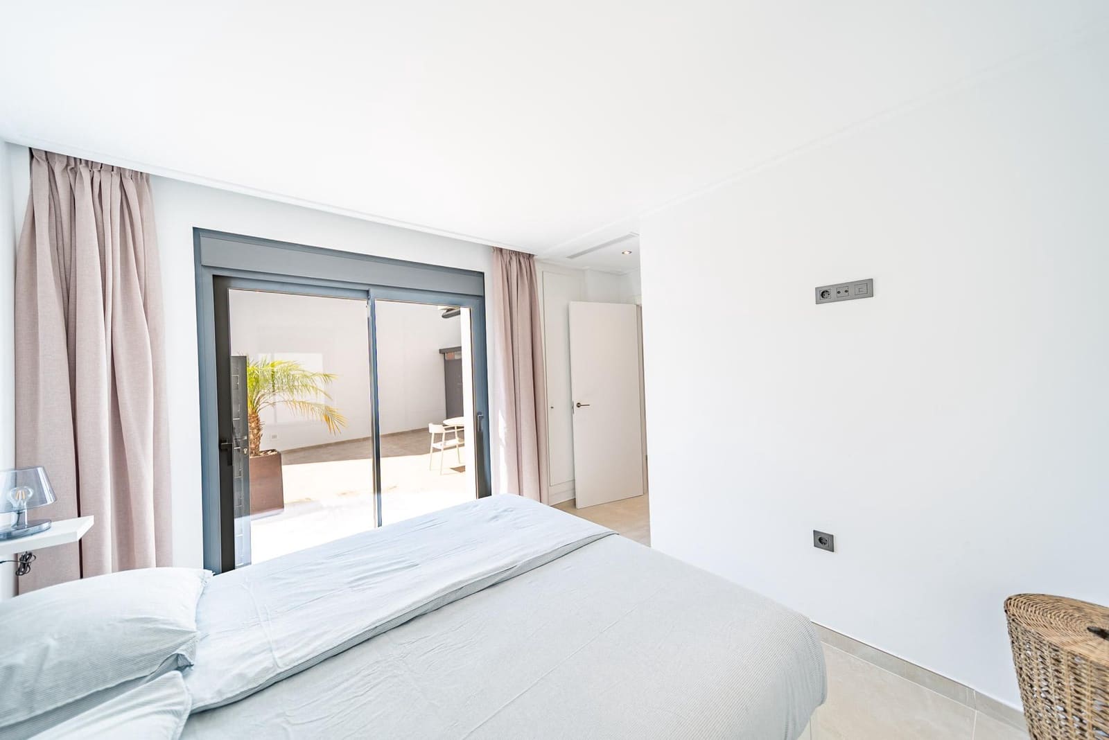 Chalet de 3 habitaciones en Ciudad Quesada en venta con piscina - 540.000 € (Ref: 9152393)