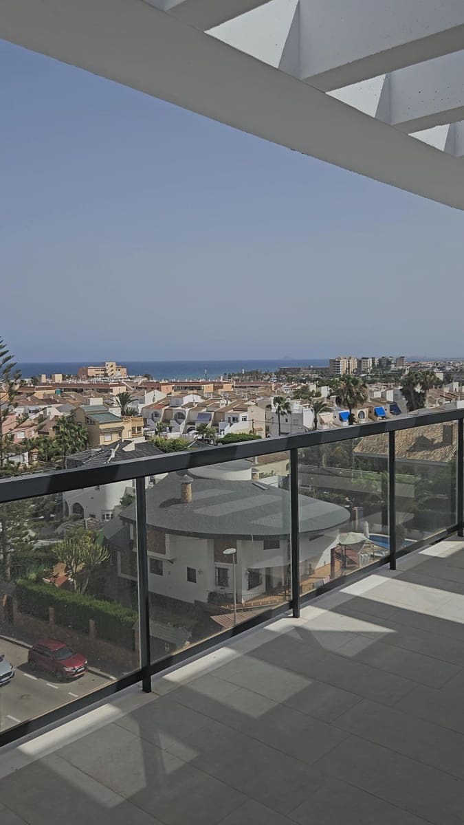 3 quarto Penthouse para venda em Pilar de la Horadada com piscina garagem - 549 000 € (Ref: 9215264)