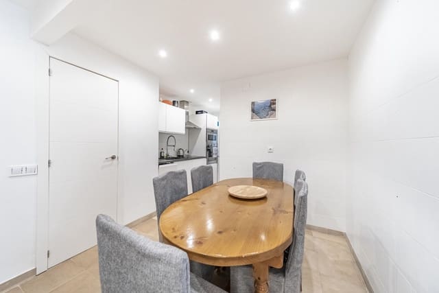 2 soverom Leilighet til salgs i Punta Prima, Torrevieja med svømmebasseng - € 210 000 (Ref: 9226925)