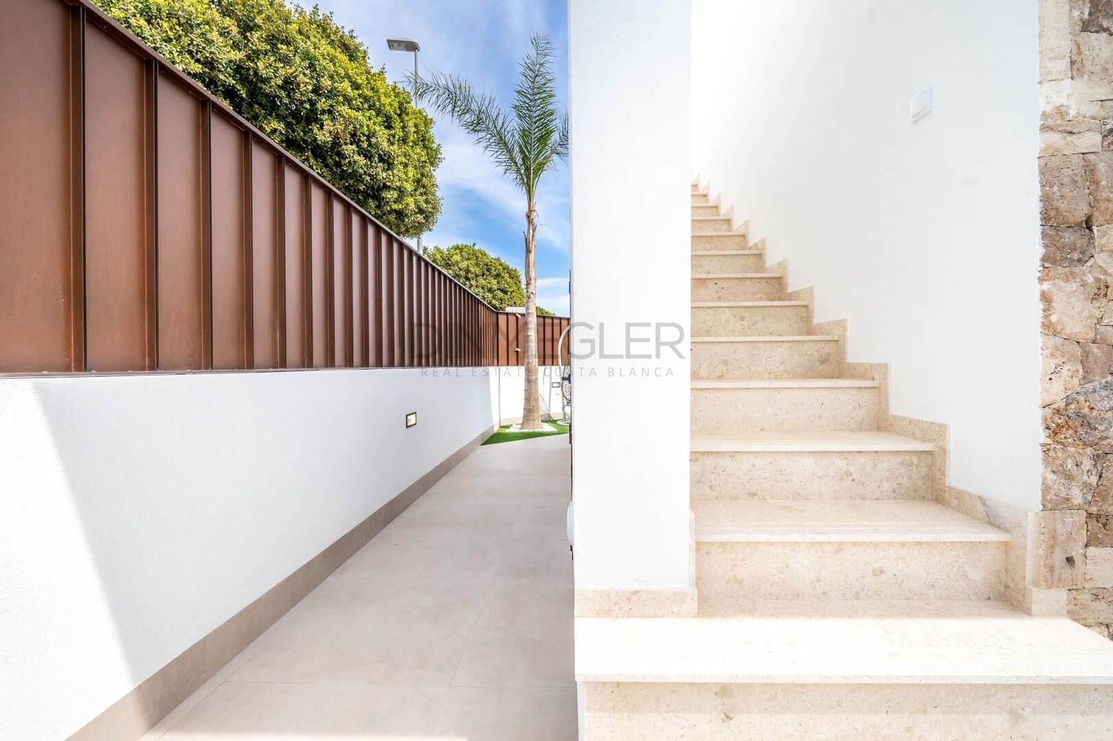 3 soverom Villa til salgs i Roldan med svømmebasseng - € 379 950 (Ref: 9230950)