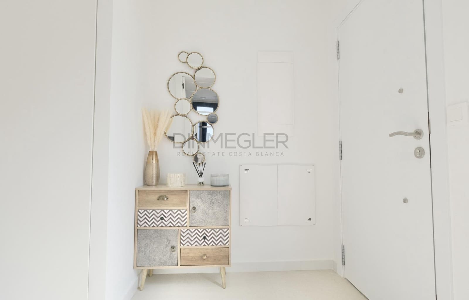 4 soveværelse Semi-Rækkehus til salg i Guardamar del Segura med swimmingpool - € 507.050 (Ref: 9230962)