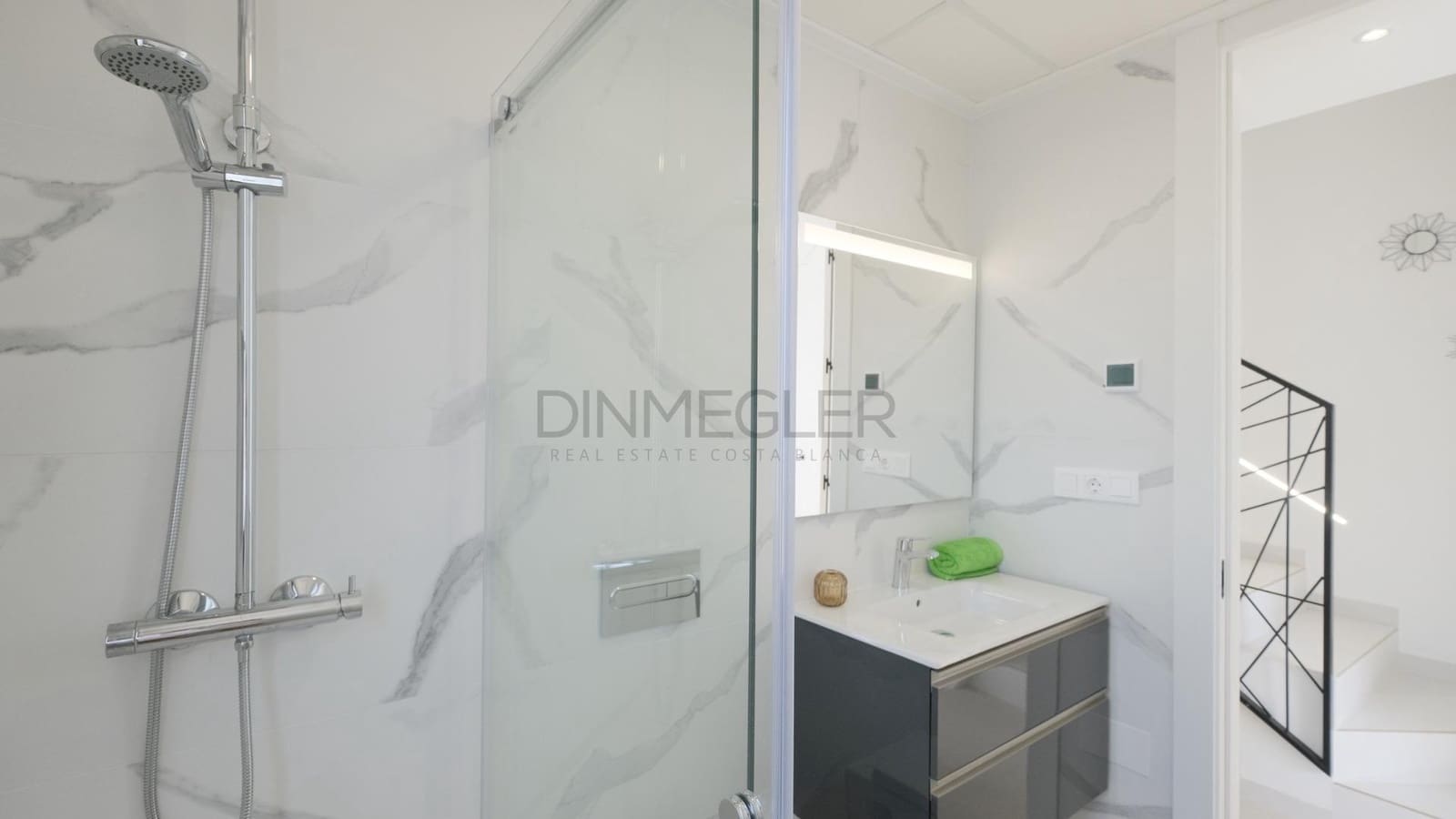 4 soveværelse Semi-Rækkehus til salg i Guardamar del Segura med swimmingpool - € 507.050 (Ref: 9230962)