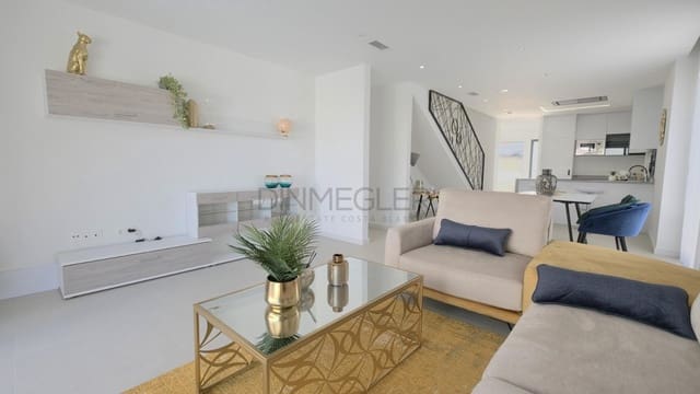 4 slaapkamer Halfvrijstaande villa te koop in Guardamar del Segura met zwembad - € 507.050 (Ref: 9230962)