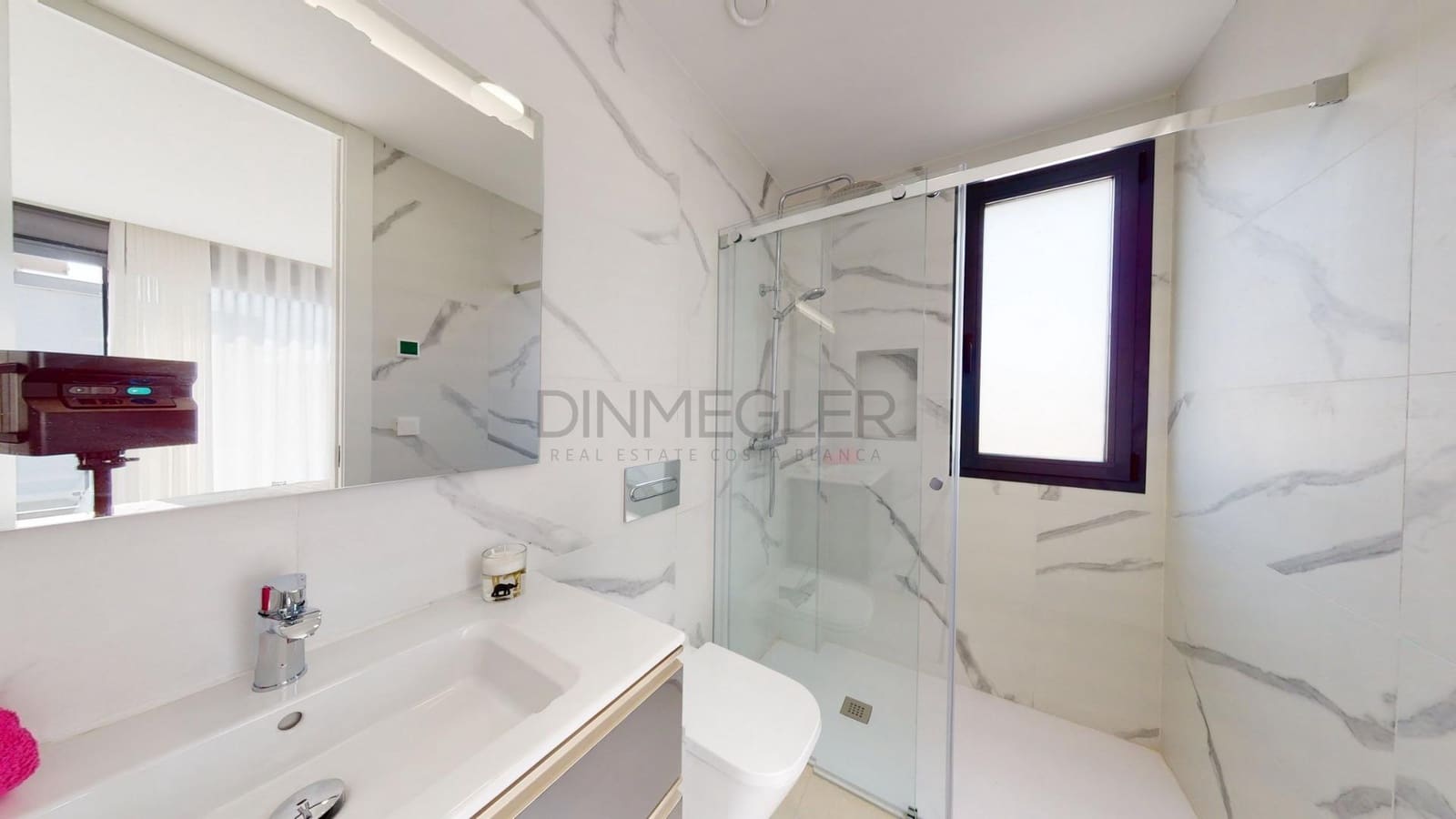 4 soveværelse Semi-Rækkehus til salg i Guardamar del Segura med swimmingpool - € 507.050 (Ref: 9230962)