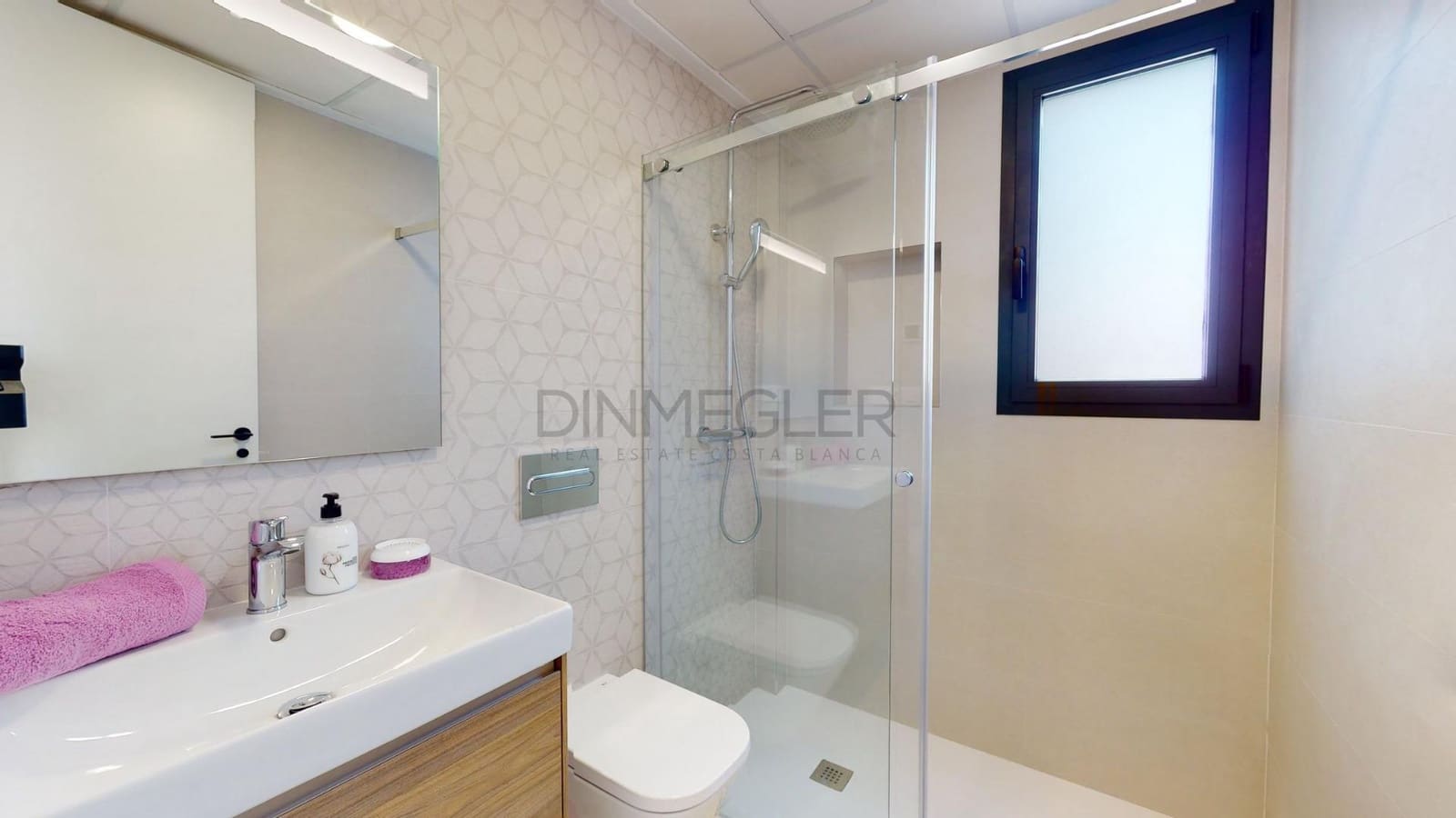 4 soveværelse Semi-Rækkehus til salg i Guardamar del Segura med swimmingpool - € 507.050 (Ref: 9230962)