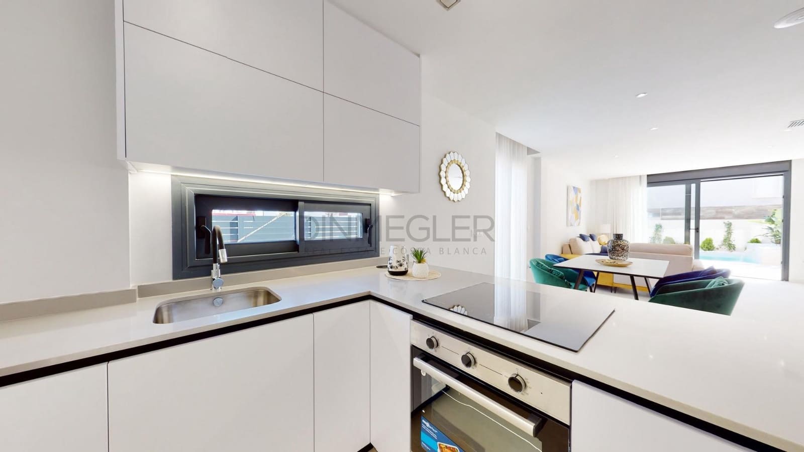 4 soveværelse Semi-Rækkehus til salg i Guardamar del Segura med swimmingpool - € 507.050 (Ref: 9230962)