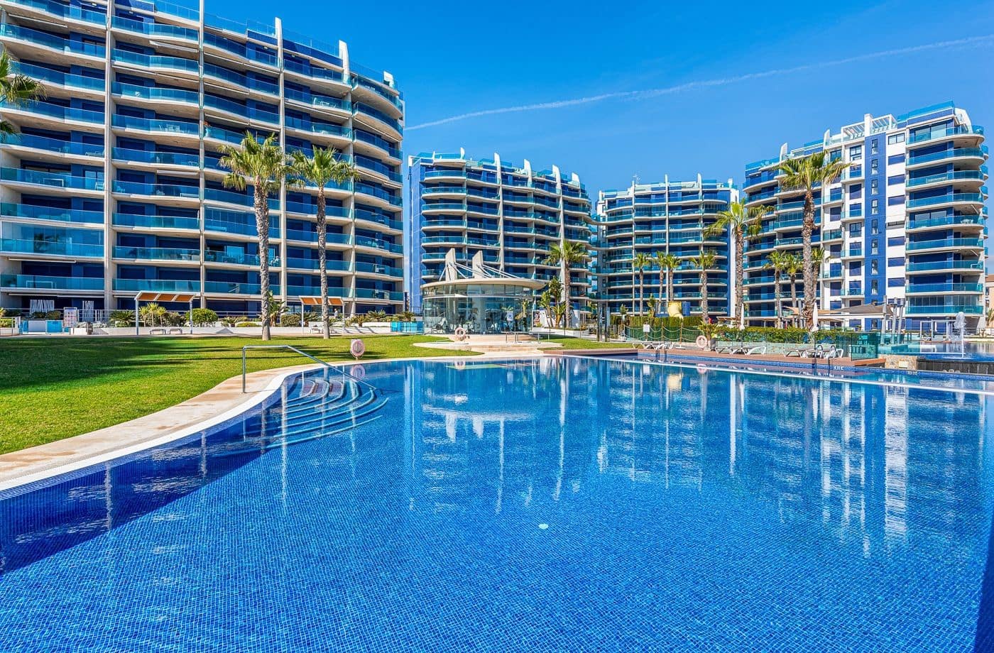 2 chambre Appartement à vendre à Punta Prima avec piscine garage - 420 000 € (Ref: 9297072)
