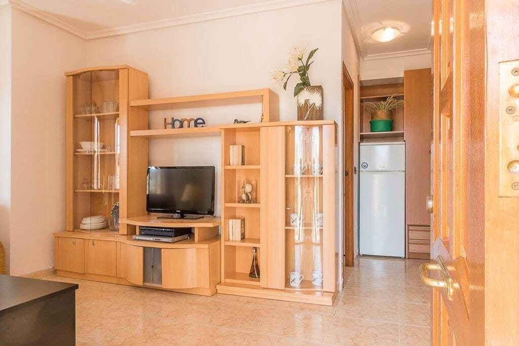 3 bedroom Villa for sale in Playa Flamenca with pool - € 239,000 (Ref: 9324305)