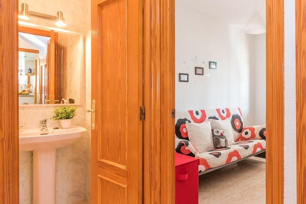 3 bedroom Villa for sale in Playa Flamenca with pool - € 239,000 (Ref: 9324305)
