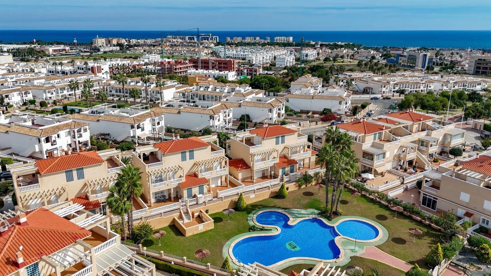 3 bedroom Apartment for sale in Orihuela Costa with pool - € 278,000 (Ref: 9347644)