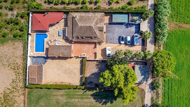 6 soveværelse Finca/Landehus til salg i Almoradí med swimmingpool - € 650.000 (Ref: 9398685)