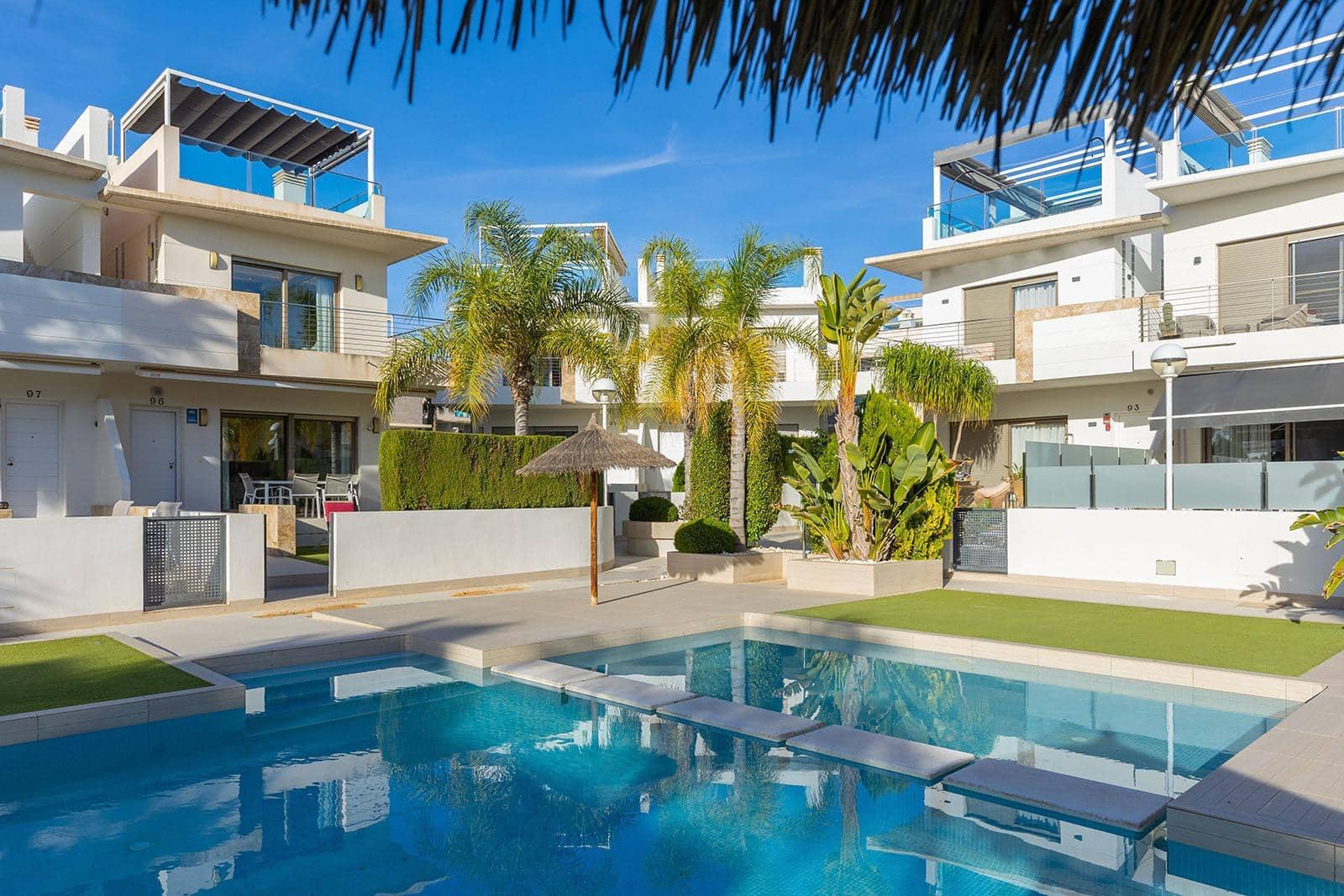 Apartamento de 3 habitaciones en Ciudad Quesada en venta con piscina - 430.000 € (Ref: 9398686)