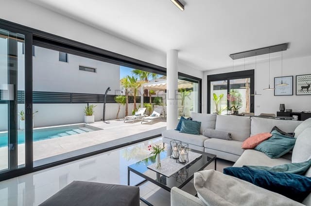 4 chambre Villa/Maison à vendre à Los Secanos, Guardamar del Segura avec piscine - 1 390 000 € (Ref: 9398687)