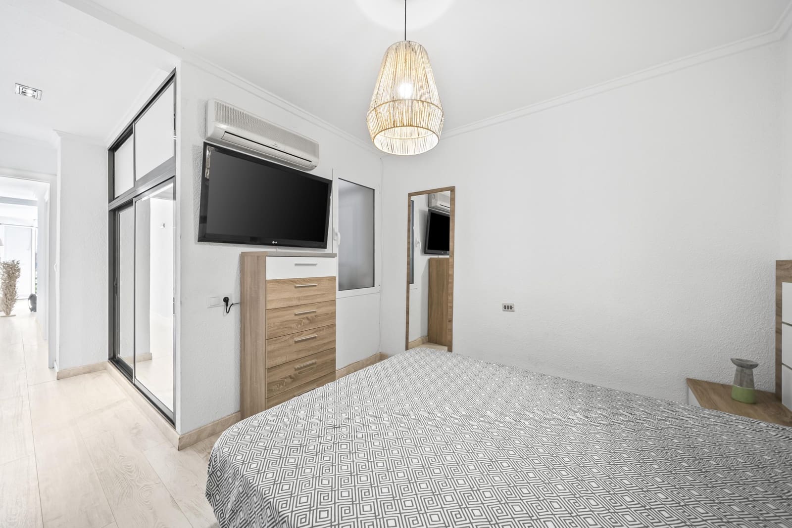 2 soverom Leilighet til salgs i Torrevieja - € 265 000 (Ref: 9420010)