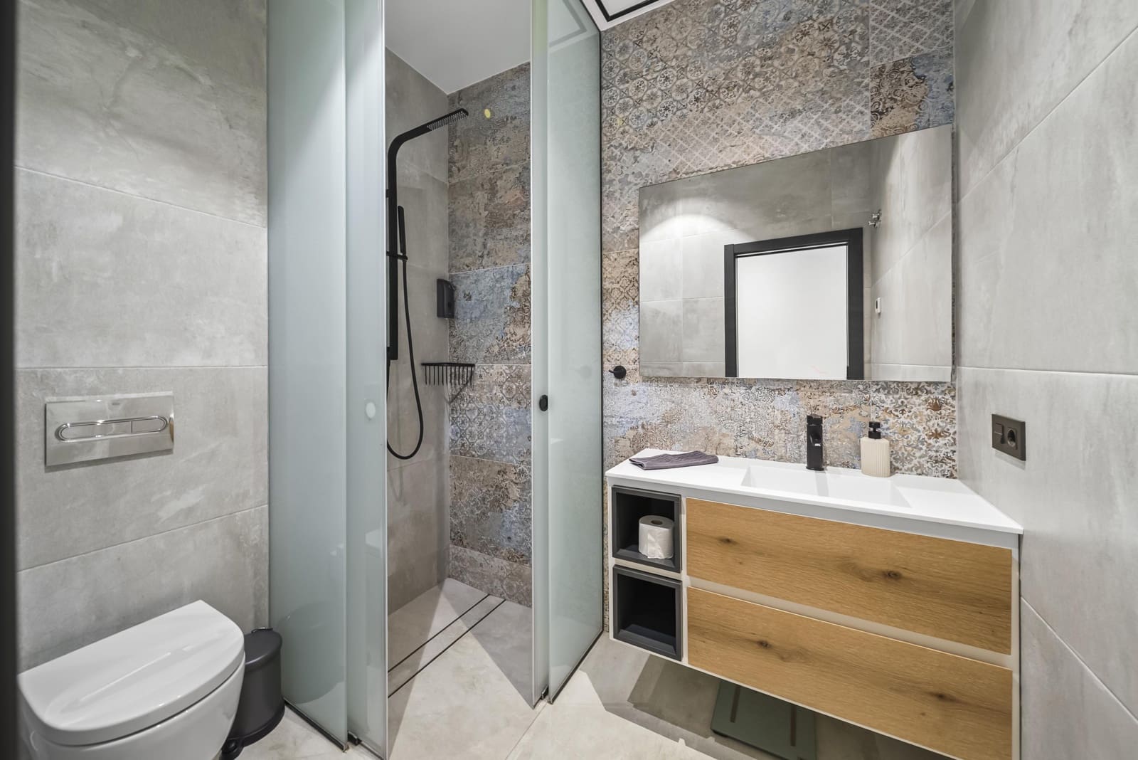 4 makuuhuone Huvila myytävänä paikassa Ciudad Quesada mukana uima-altaan 
autotalli - 749 000 € (Ref: 9440255)