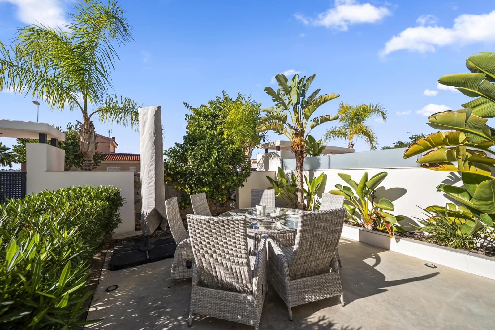 4 makuuhuone Huvila myytävänä paikassa Ciudad Quesada mukana uima-altaan 
autotalli - 749 000 € (Ref: 9440255)