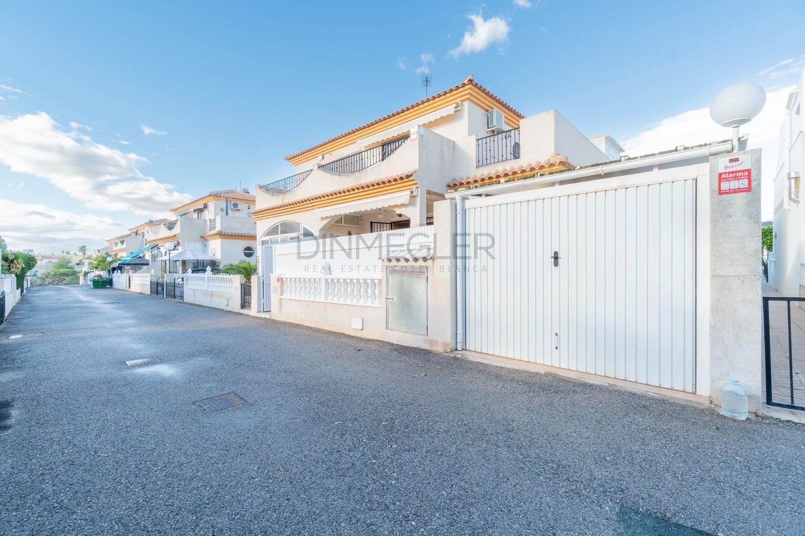 2 slaapkamer Villa te koop in Playa Flamenca met zwembad - € 189.000 (Ref: 9443354)