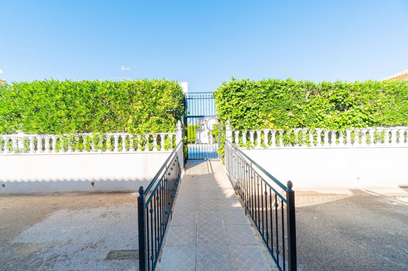 2 slaapkamer Villa te koop in Playa Flamenca met zwembad - € 189.000 (Ref: 9443354)