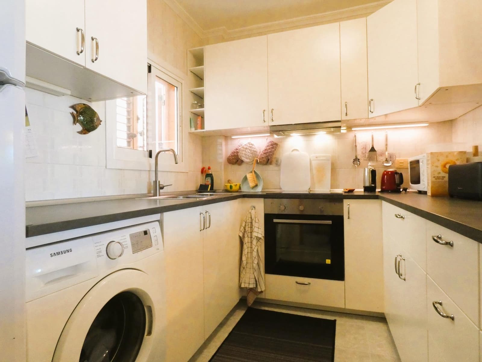 Apartamento de 2 habitaciones en Torrevieja en venta con piscina - 199.000 € (Ref: 9443355)