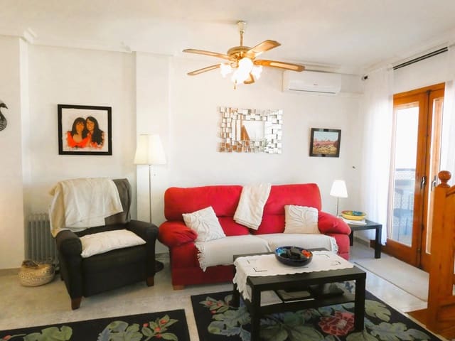 Apartamento de 2 habitaciones en Centro, Torrevieja en venta con piscina - 199.000 € (Ref: 9443355)