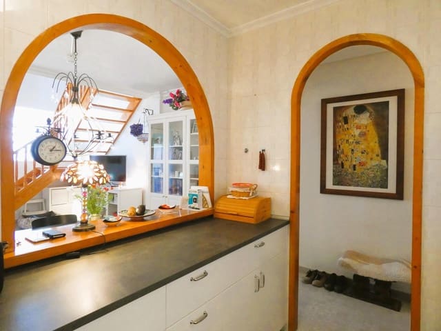 Apartamento de 2 habitaciones en Centro, Torrevieja en venta con piscina - 199.000 € (Ref: 9443355)