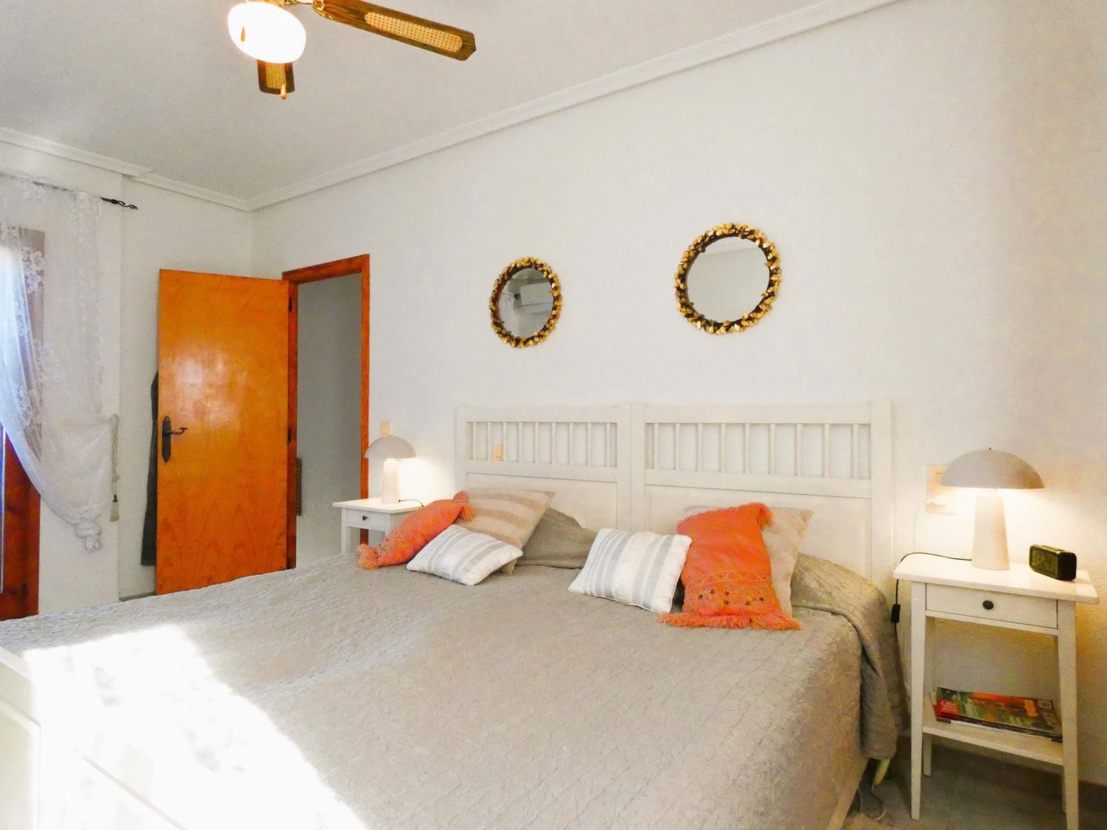 Apartamento de 2 habitaciones en Torrevieja en venta con piscina - 199.000 € (Ref: 9443355)