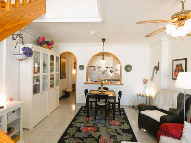 Apartamento de 2 habitaciones en Centro, Torrevieja en venta con piscina - 199.000 € (Ref: 9443355)