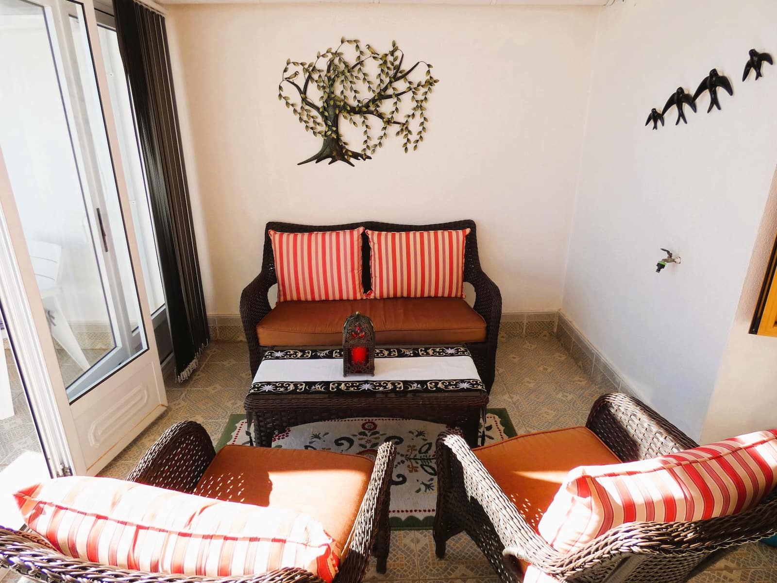 Apartamento de 2 habitaciones en Torrevieja en venta con piscina - 199.000 € (Ref: 9443355)