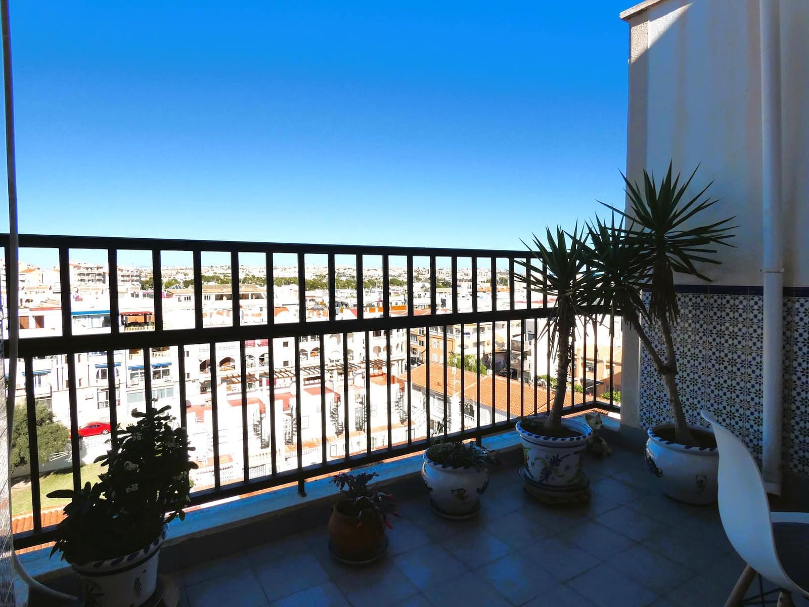 Apartamento de 2 habitaciones en Torrevieja en venta con piscina - 199.000 € (Ref: 9443355)