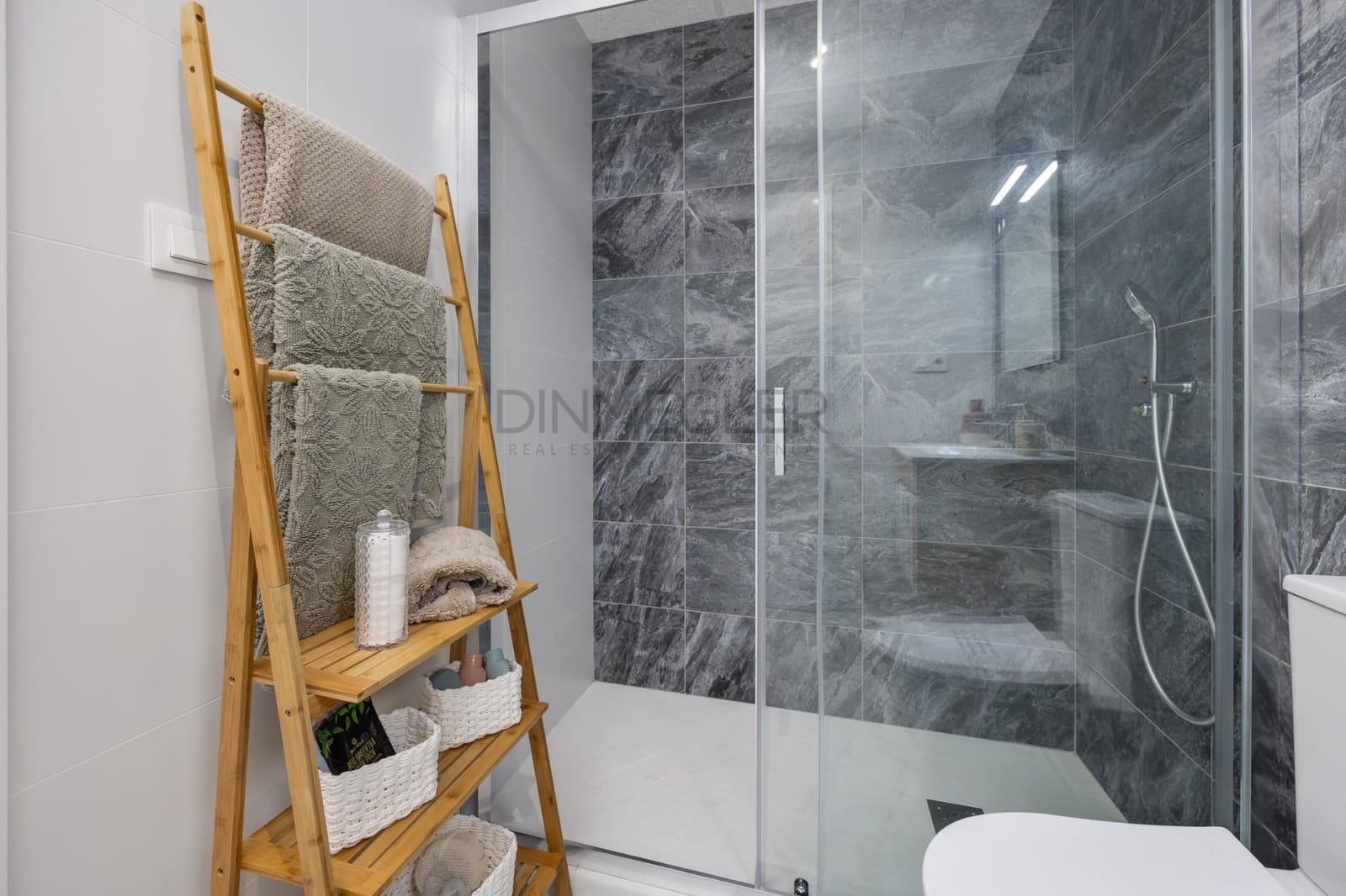 Apartamento de 2 habitaciones en San Miguel de Salinas en venta con piscina - 219.000 € (Ref: 9527861)