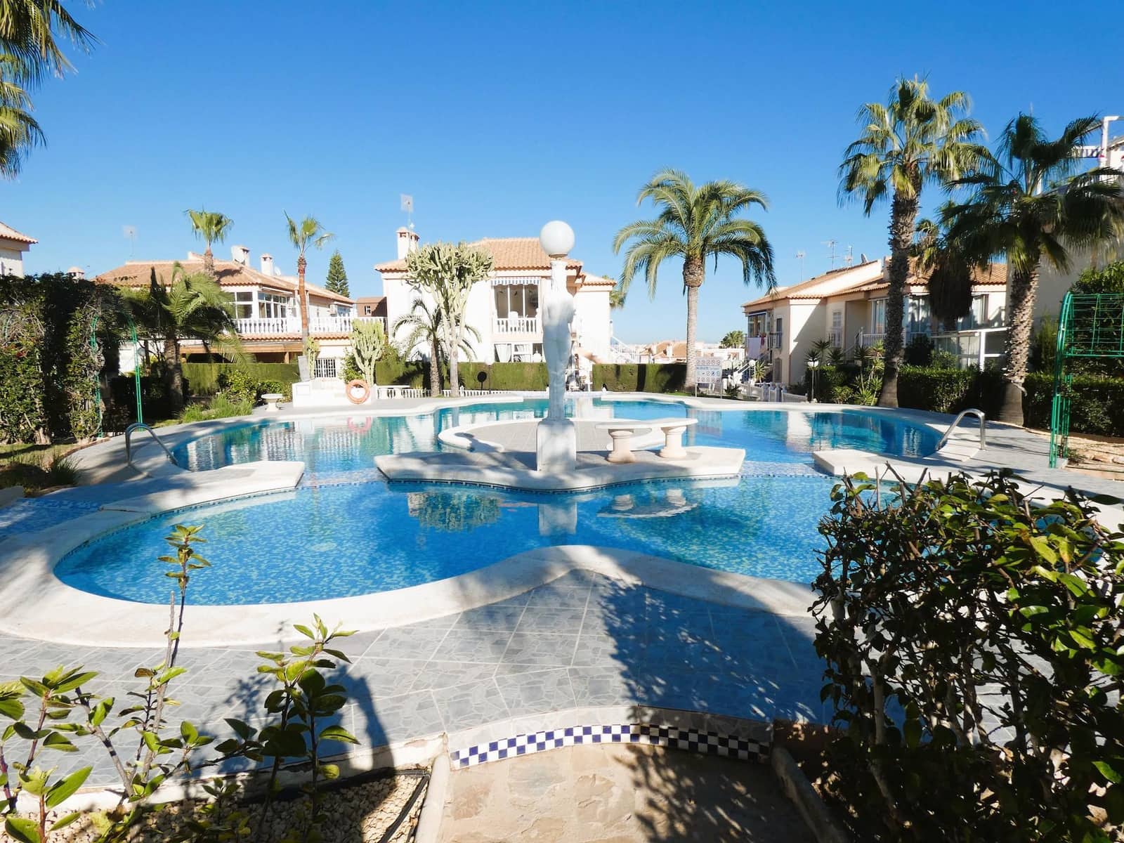 2 slaapkamer Bungalow te koop in Los Altos met zwembad - € 249.000 (Ref: 9527862)