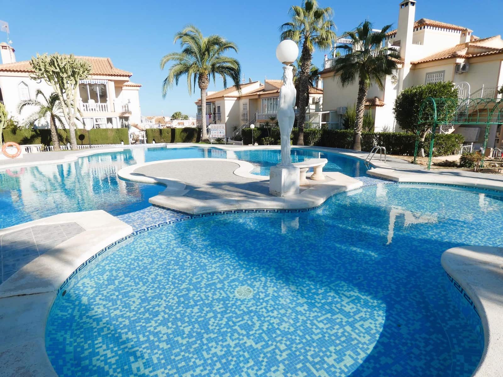 2 slaapkamer Bungalow te koop in Los Altos met zwembad - € 249.000 (Ref: 9527862)