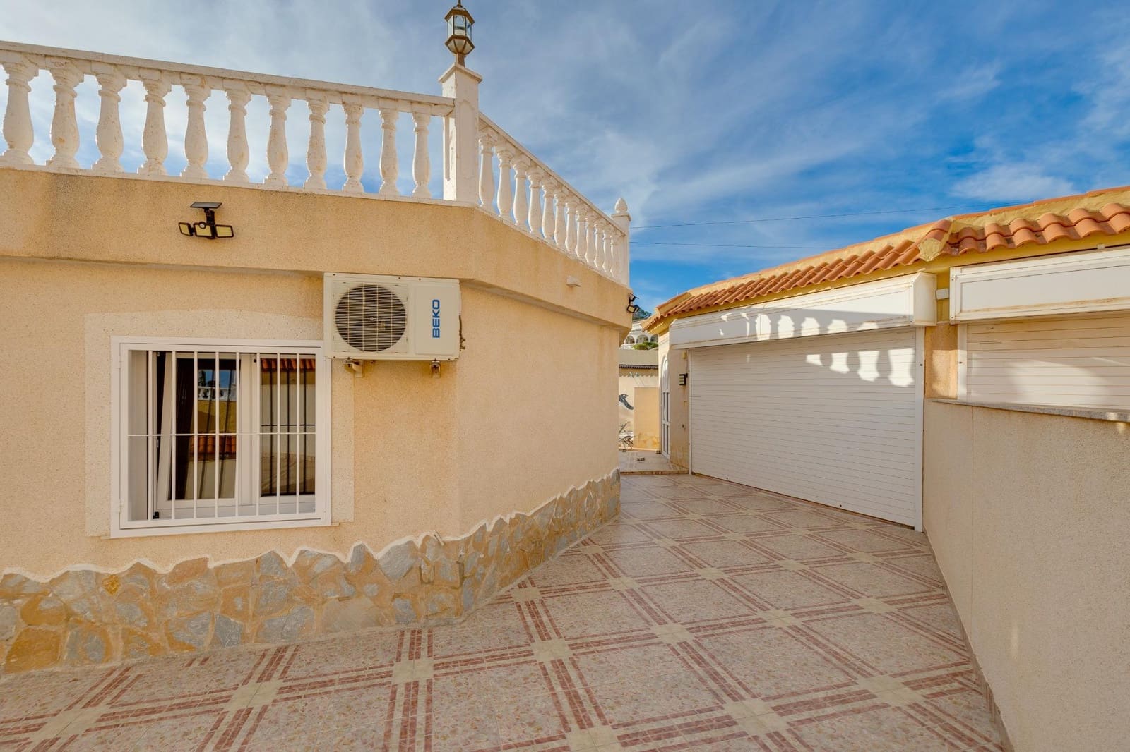 2 soveværelse Villa til salg i La Marquesa med swimmingpool - € 365.000 (Ref: 9578892)