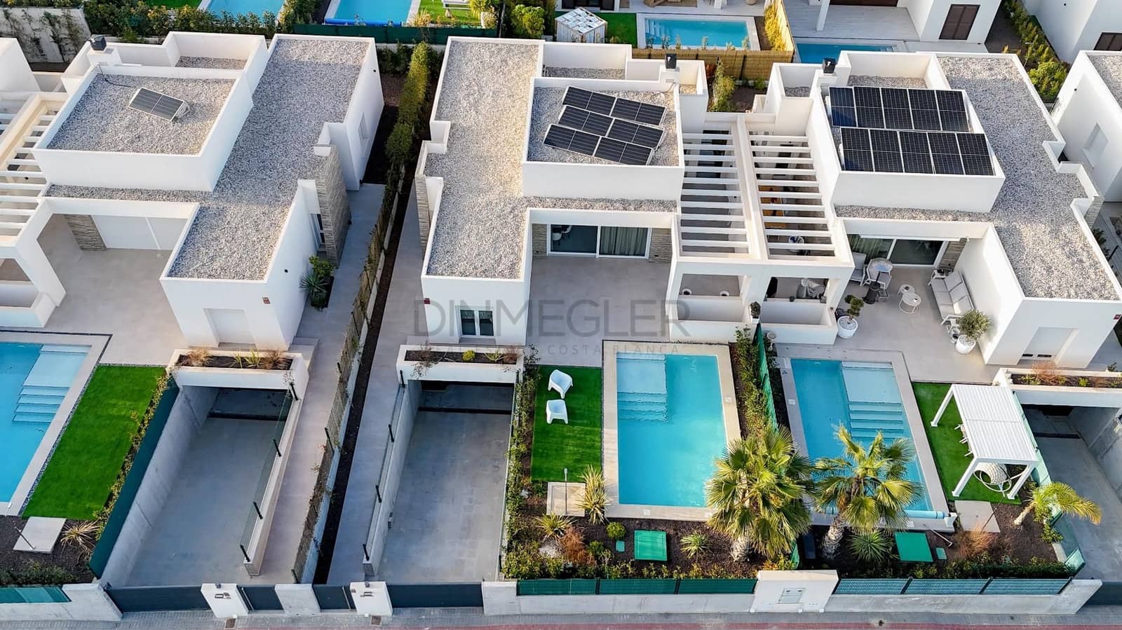 4 sypialnia Willa na sprzedaż w Algorfa z basenem garażem - 750 000 € (Ref: 9578898)