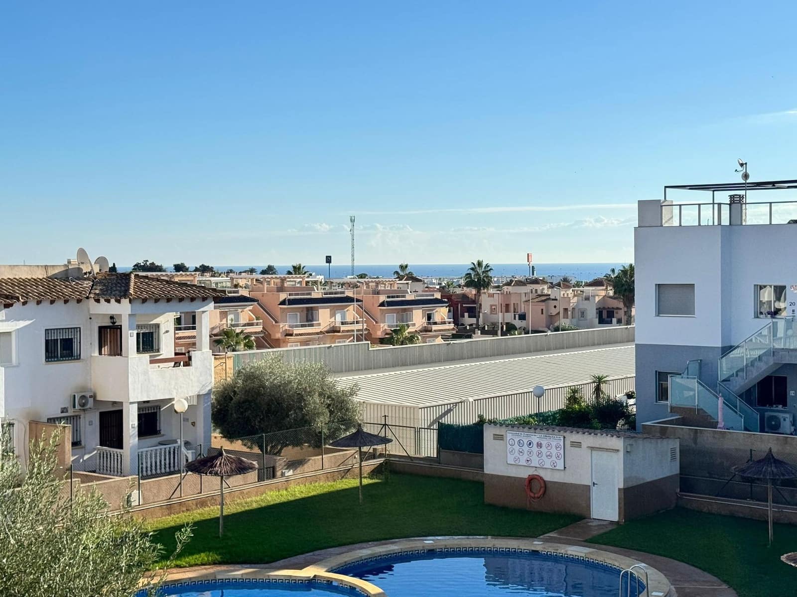 2 bedroom Apartment for sale in Orihuela Costa with pool - € 159,900 (Ref: 9578937)