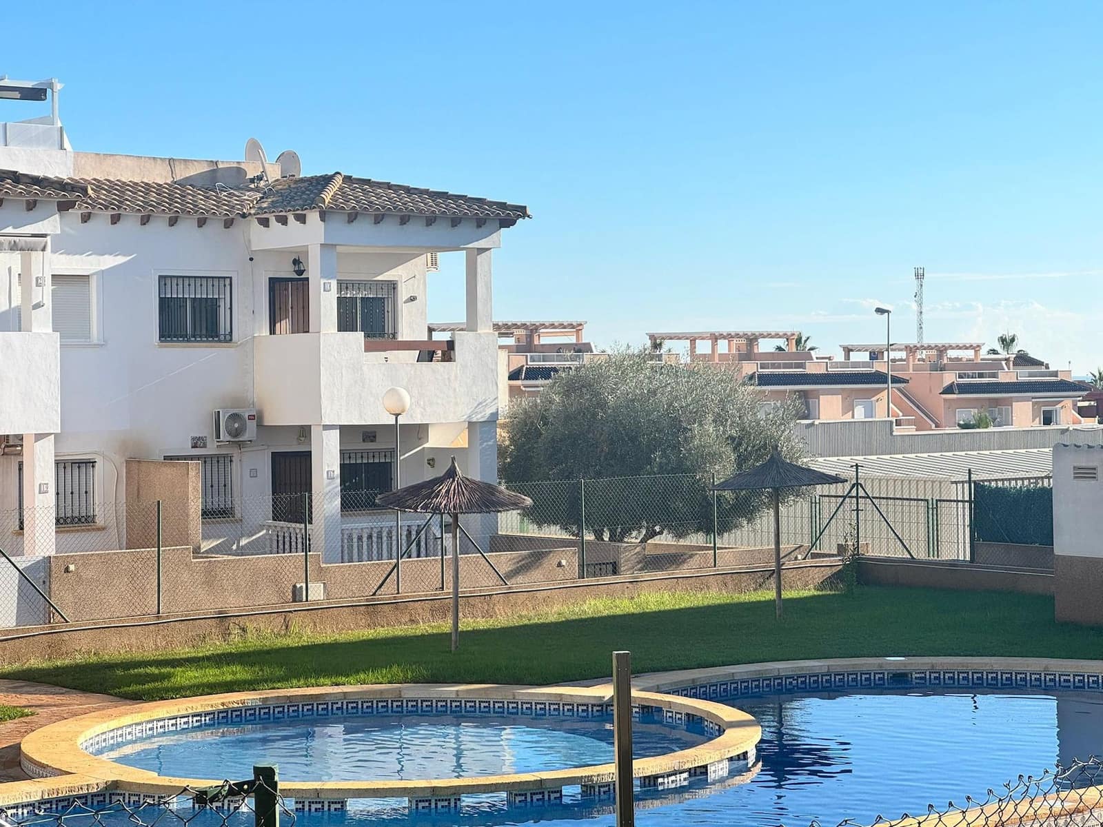 2 bedroom Apartment for sale in Orihuela Costa with pool - € 159,900 (Ref: 9578937)
