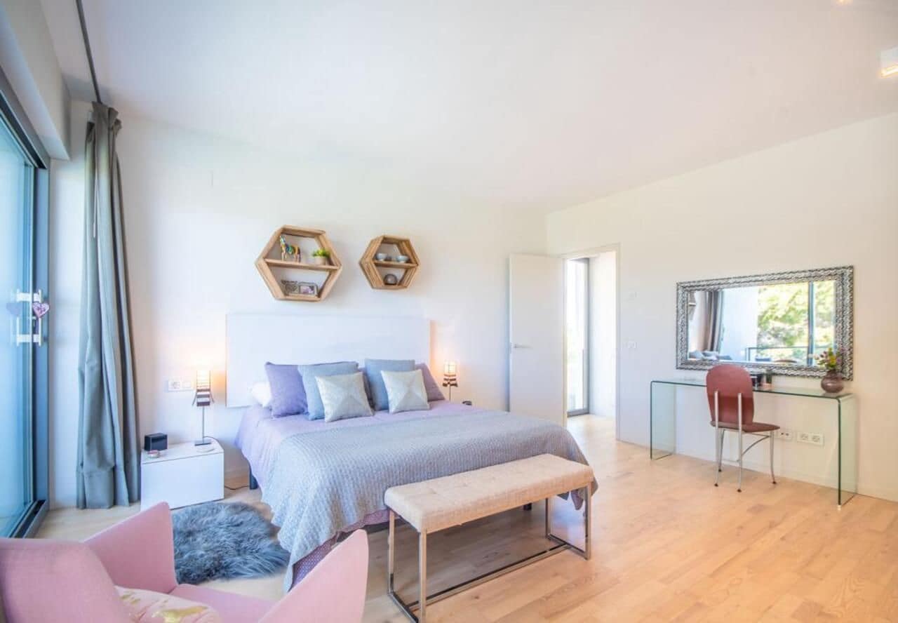 4 sypialnia Willa na sprzedaż w Orihuela Costa z basenem garażem - 1 200 000 € (Ref: 9608245)